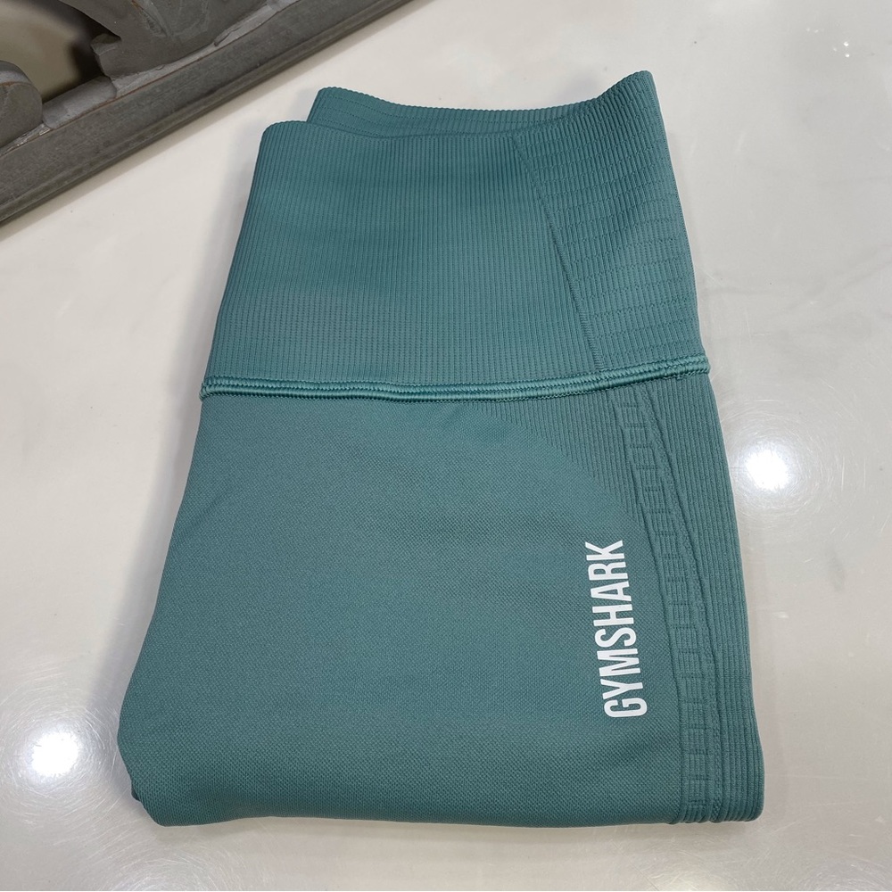 Like-New Gymshark Energy + Seamless Leggings - Size Small